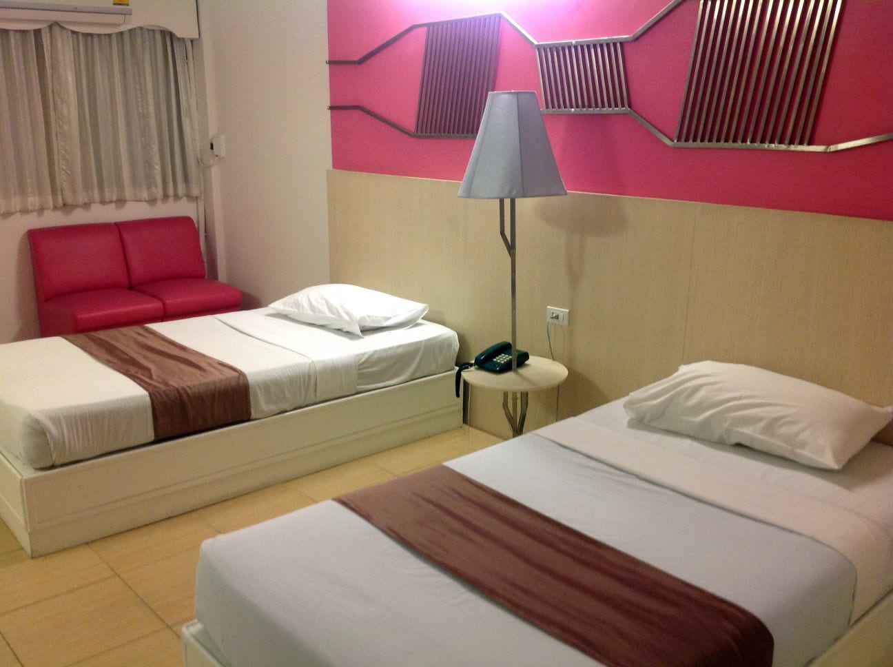 Chic Deluxe | Escritorio, cortinas blackout, camas extra y wifi gratis 