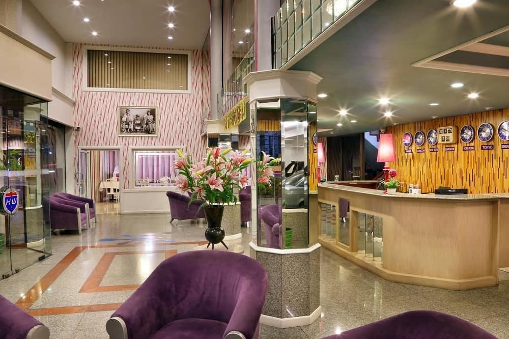 Highway Hotel