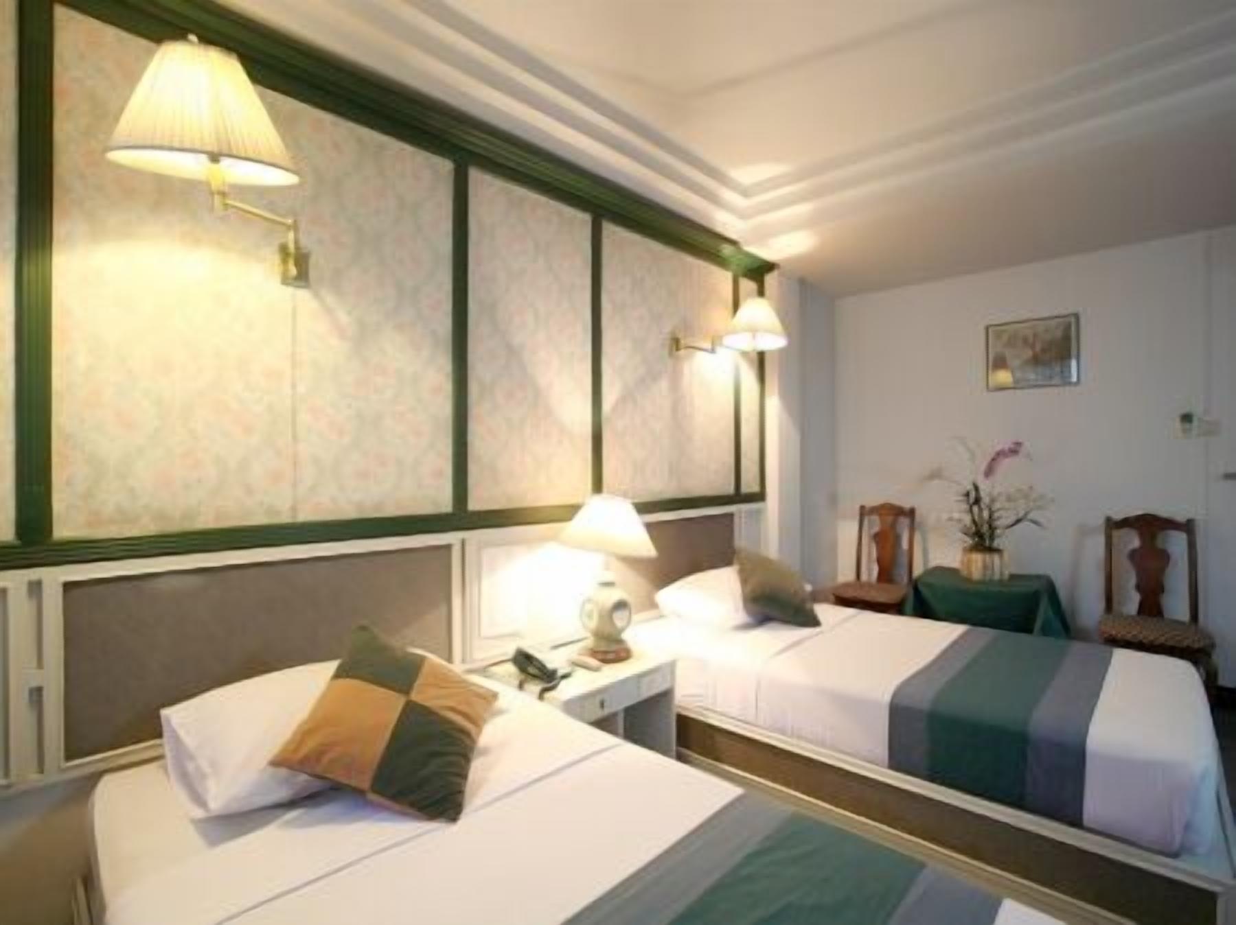 Foto - Highway Hotel