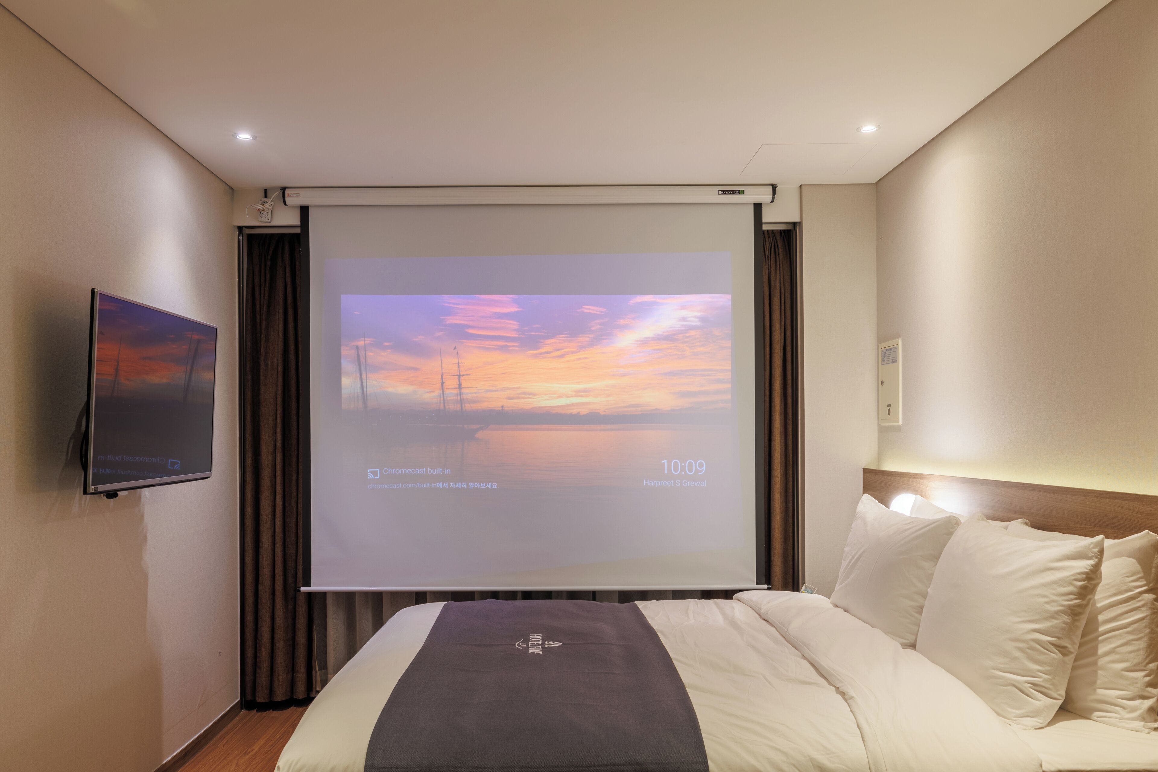 Deluxe Double Cinema Room | In-room safe, free WiFi, bed sheets