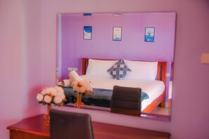 Premier Double Room | Minibar, in-room safe, desk, free WiFi -  Patumnak Beach Guesthouse (Pattaya)