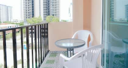 Patumnak Beach Guesthouse