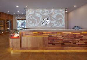 Mostrador para check-in y check-out