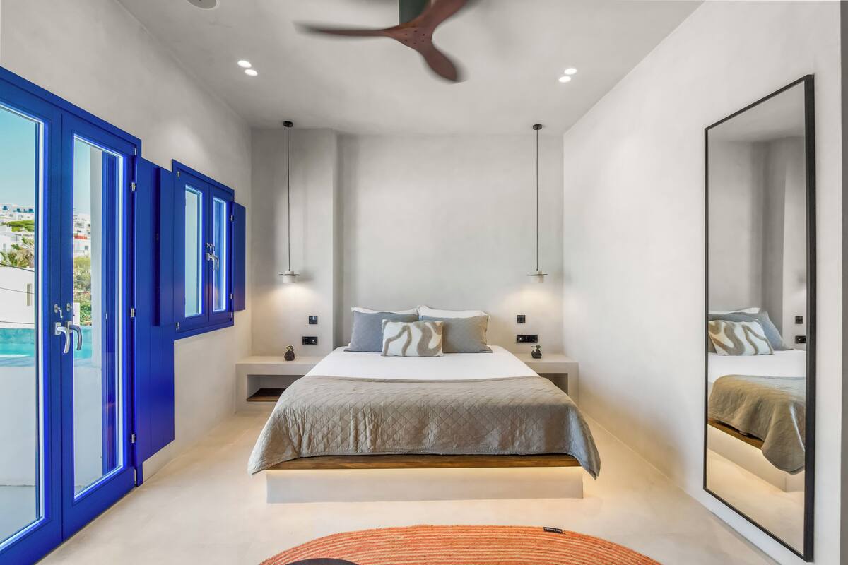 Suite Deluxe, vistas al mar | Caja fuerte, escritorio, tabla de planchar con plancha y wifi gratis