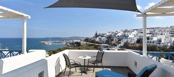 Alexandros Suites & Apartments