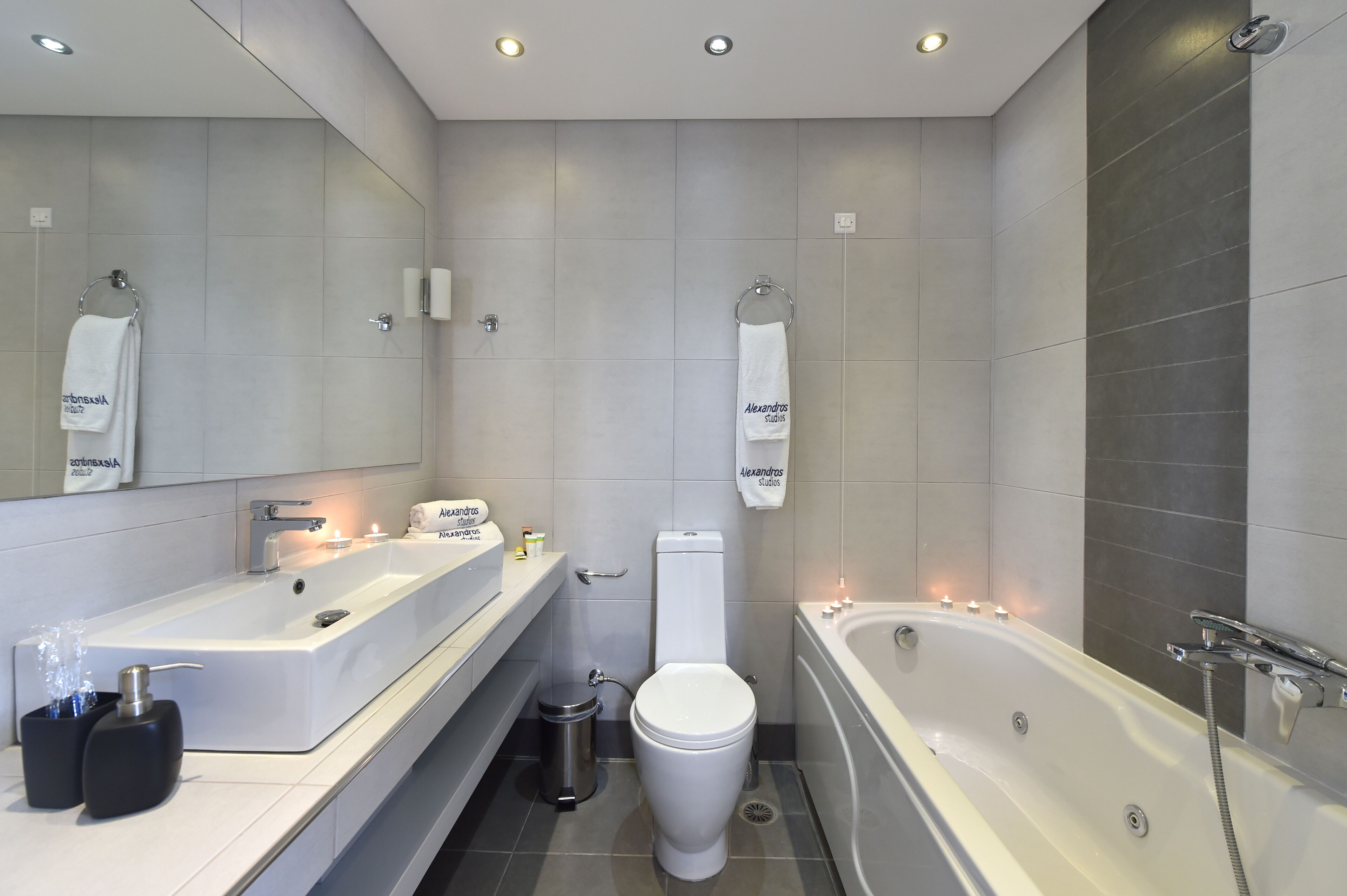 luxury double room, jetted tub, sea view | private spa tub