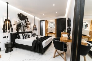 Deluxe suite 2 | 房內夾萬、遮光窗簾/窗簾、隔音、免費 Wi-Fi