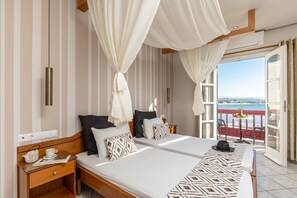 In-room safe, blackout curtains, soundproofing, free WiFi - Hotel Palatia (Naxos)