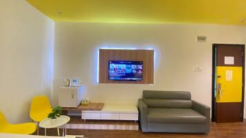 Chambre Familiale Double ou avec lits jumeaux | Coffres-forts dans les chambres, bureau