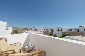 Luxury Suite (Argo Cabana, Steam Bath, Outdoor Heated Plunge Pool) | Vista da sacada