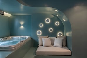 Executive Suite (Hercules Executive, Indoor Hot tub) | Eigener Whirlpool