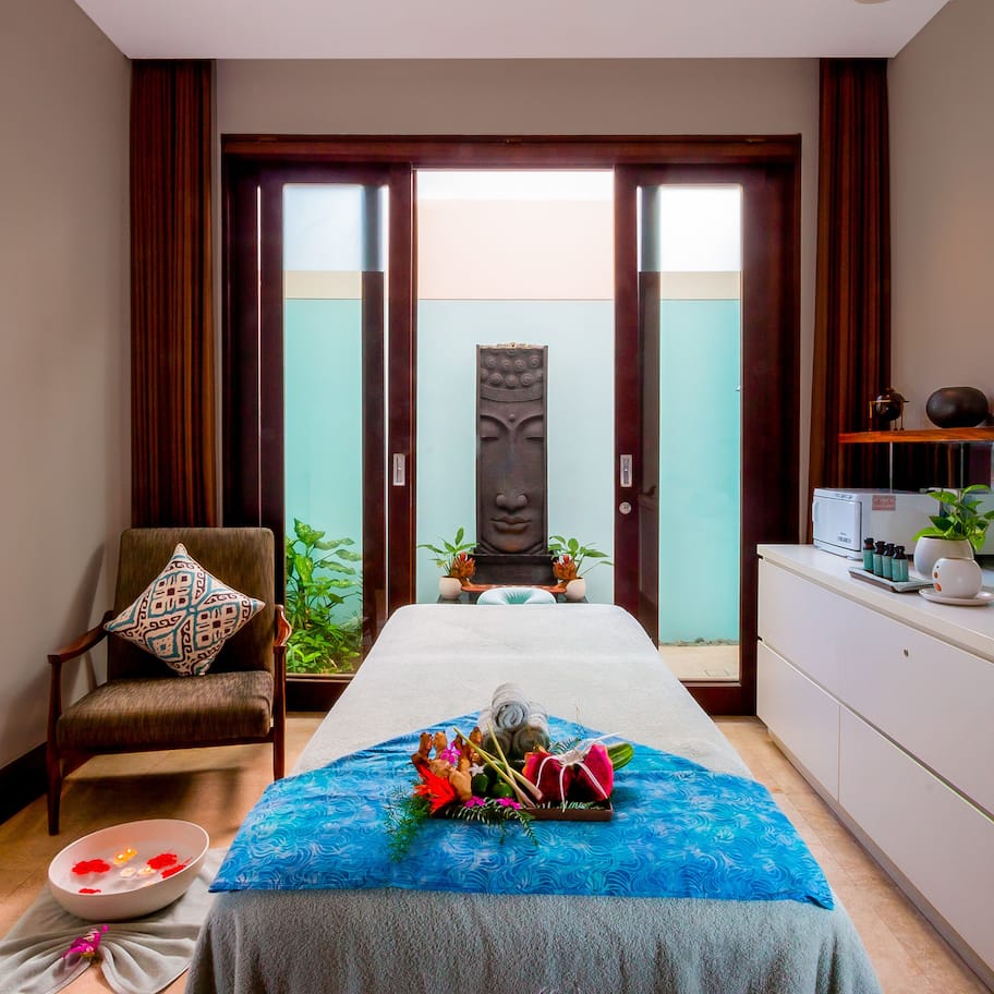 Couples treatment rooms, body treatments, body wraps, body scrubs