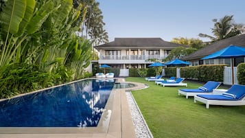 3 outdoor pools, cabanas (surcharge), pool umbrellas