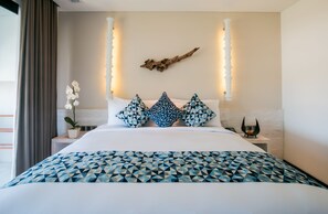 Premium bedding, down comforters, pillowtop beds, in-room safe - Montigo Resorts Seminyak (Seminyak)