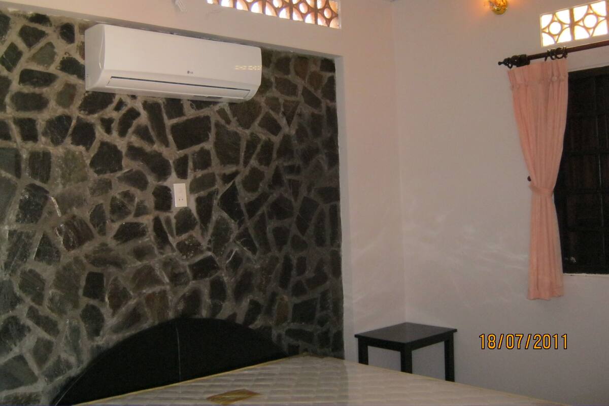Minibar, bàn, truy cập Internet không dây miễn phí 