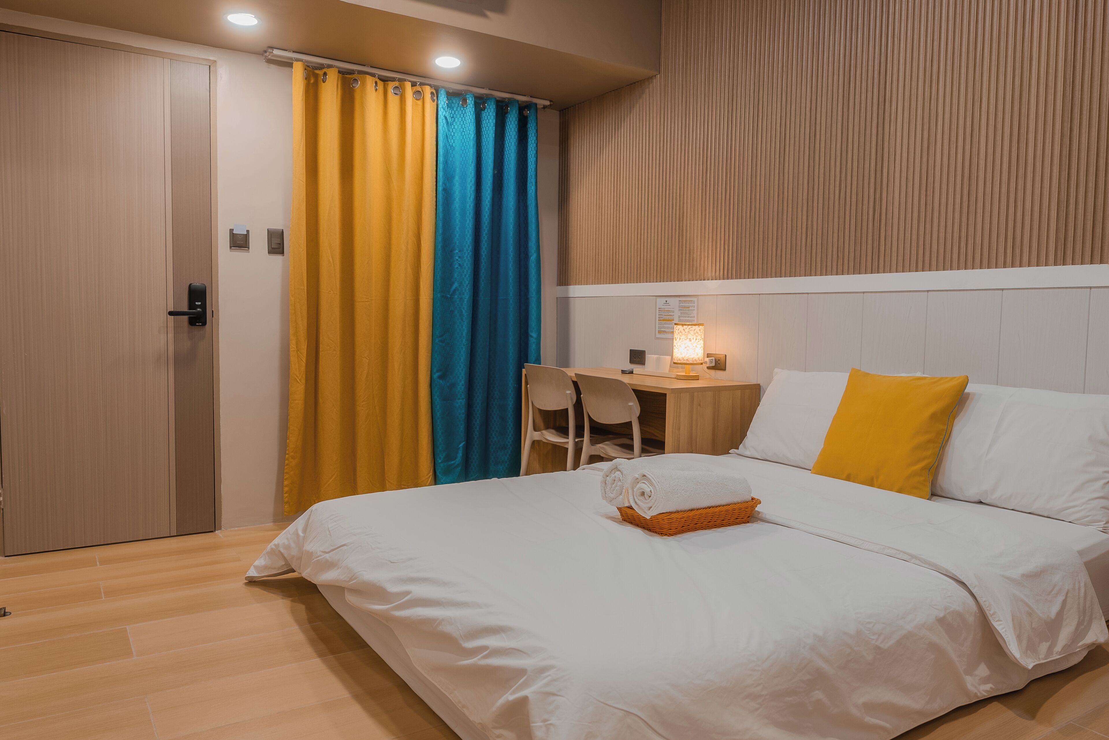 Wifi gratis y ropa de cama 