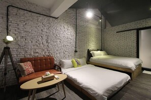 Family Room | 2 bedrooms, free WiFi
