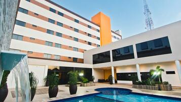 Udendørs pool, liggestole