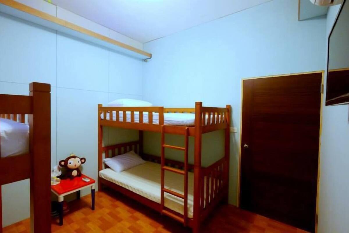 Shared Dormitory (mixed 4 bed) | Individually decorated, free WiFi