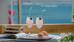 Phòng 2 giường đơn Deluxe, quang cảnh biển (First floor) | Hiên