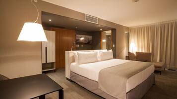 Suite Premium | 1 habitación, sábanas de algodón egipcio y ropa de cama de alta calidad