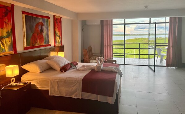 Superior-Zimmer, 1 Queen-Bett, Flussblick