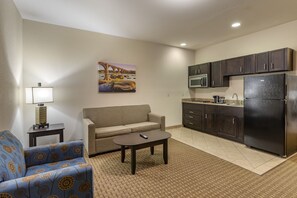 Suite, 1 Bedroom, Accessible (Accessible Suite with Roll-In Shower) | Private kitchen