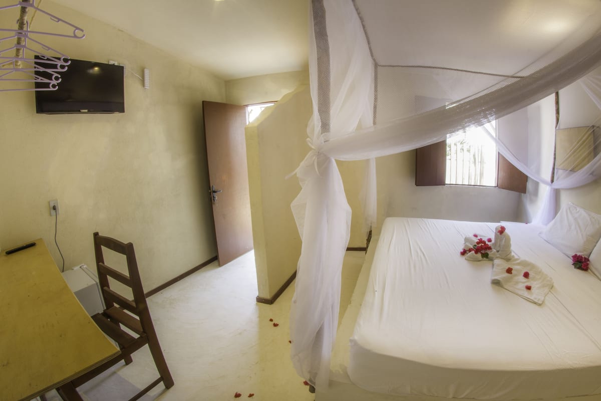 Comfort Suite, 1 King Bed, Private Bathroom, Ground Floor