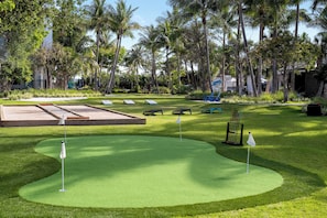 Mini-golf