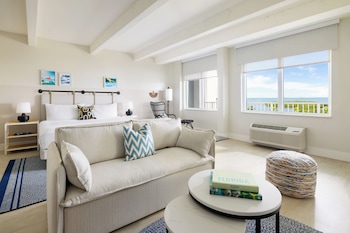 42-inch LCD TV with cable channels, TV, foosball at Blue Flamingo Resort Key West