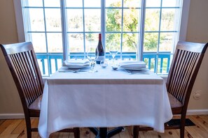Lunch and dinner served, garden views  - The Cove Inn (Westport)