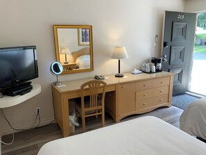Standaard kamer, 1 twee- of 2 eenpersoonsbedden | Luxe beddengoed, een bureau, verduisterende gordijnen
