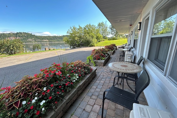 Economy Room, 2 Queen Beds, River View | Balcony view