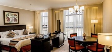 Minibar, caja de seguridad en la habitación y sistema de insonorización 