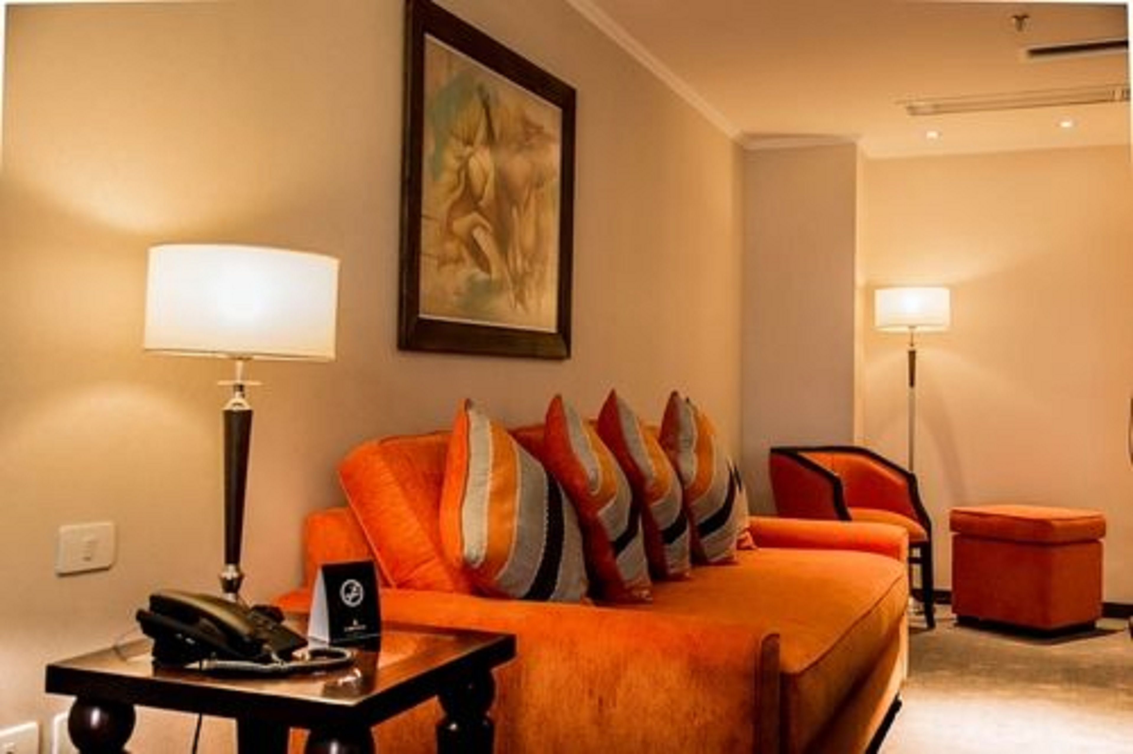 suite, river view | living area | flat-screen tv