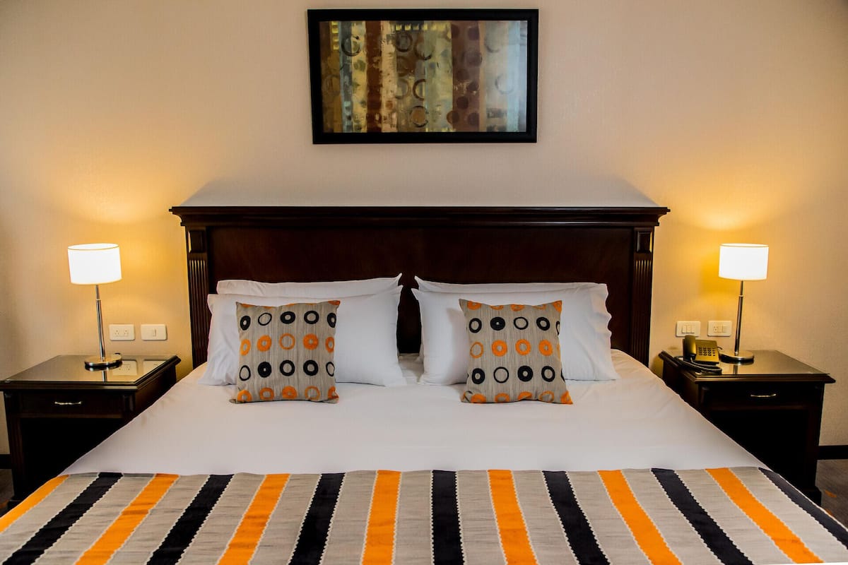 Minibar, in-room safe, soundproofing, free WiFi