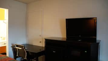 Standard Room, 2 Double Beds | Private kitchen | Fridge, microwave