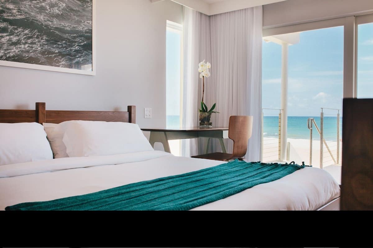 Habitación, varias camas | Ropa de cama de alta calidad y camas Tempur-Pedic