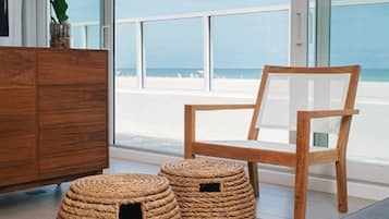 Kamer, 1 kingsize bed | Luxe beddengoed, Tempur Pedic-bedden, een kluis op de kamer