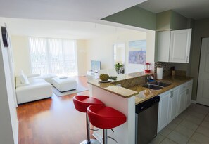 Living room - Aventura Family Suites (Aventura)