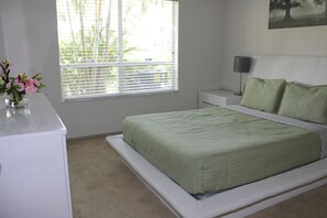 2 bedrooms, iron/ironing board, free wired Internet