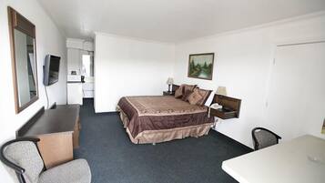 Standard Room | Desk, iron/ironing board, rollaway beds, free WiFi