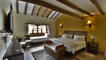 Family Room | Egyptian cotton sheets, premium bedding, down duvets, minibar