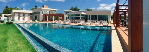 Udendørs pool