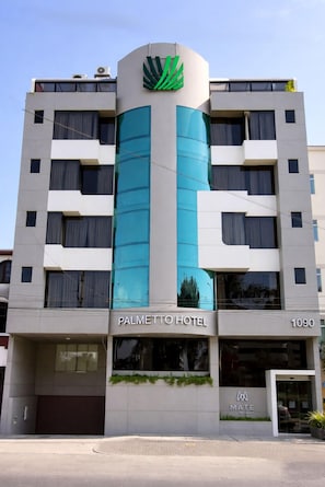 Front of property - Palmetto Hotel Business La Perla (Callao)