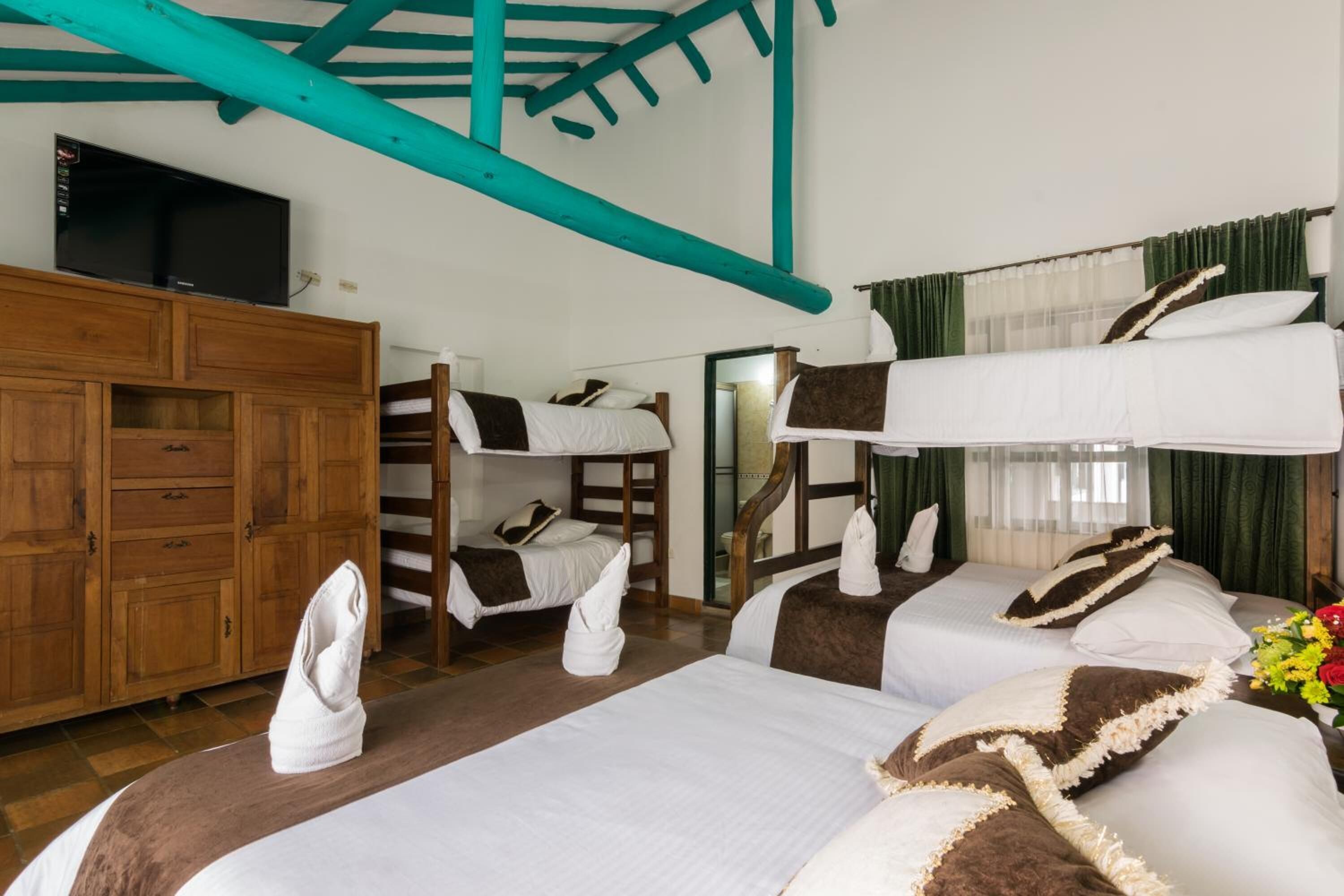 in-room safe, free wifi, bed sheets