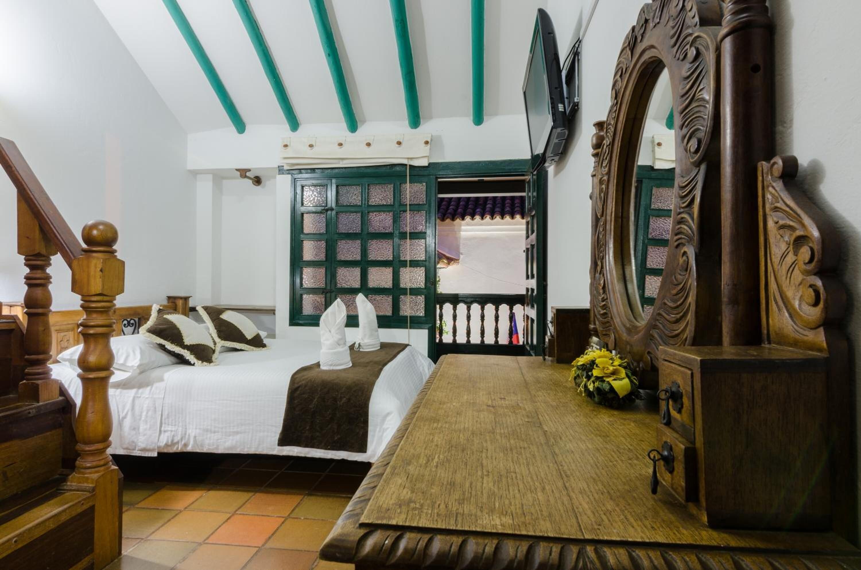 in-room safe, free wifi, bed sheets