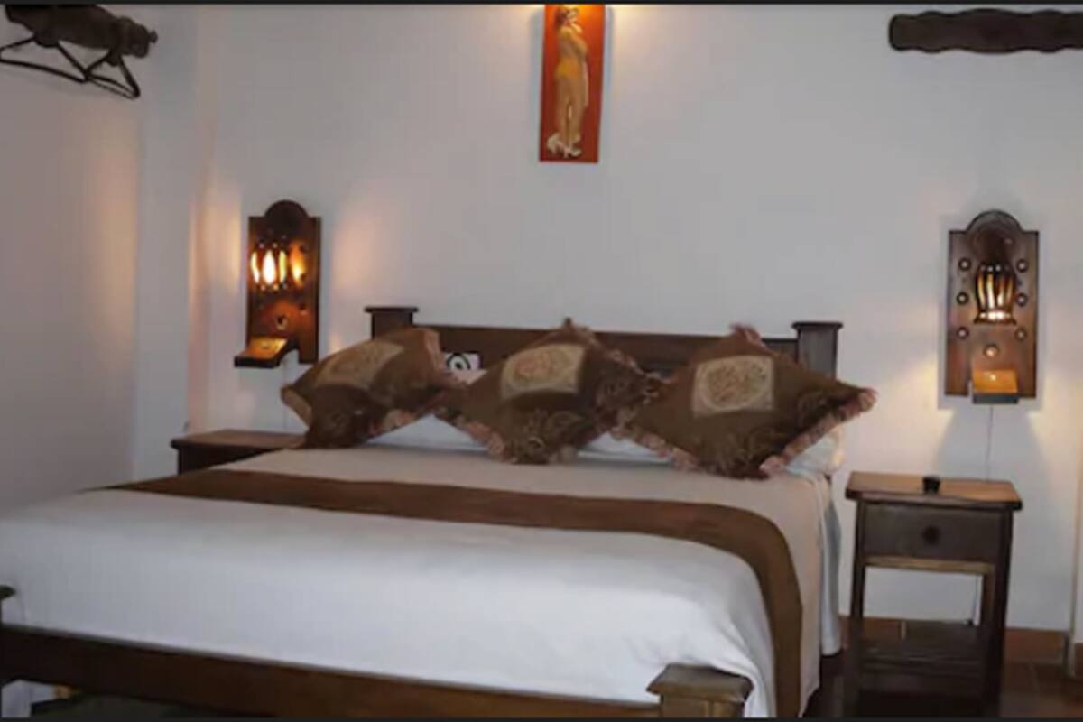 Habitación doble | Caja fuerte, wifi gratis, ropa de cama