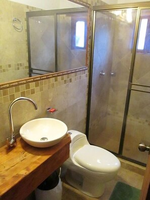 Apartment, 3 Bedrooms | Bathroom | Shower