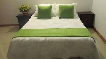 2 bedrooms, rollaway beds, free WiFi